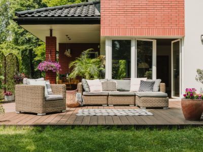 Łatwe sposobów na stworzenie idealnego patio z meblami ogrodowymi